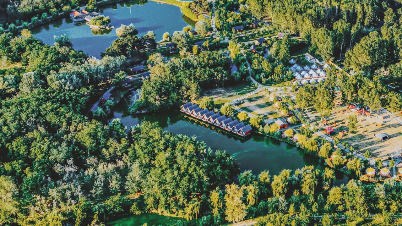 Zaga Zaga Sat Hotell Tecuci Eksteriør bilde
